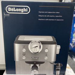 De’Longhi Classic Espresso Machine with Milk Frother15-Bar Pump 