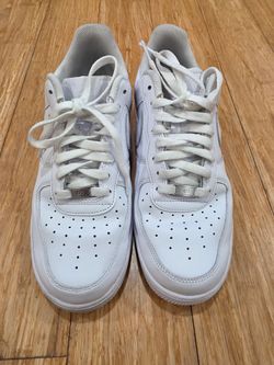 Nike Air Force 1 Low Triple White Size 10.5 - Clean Condition