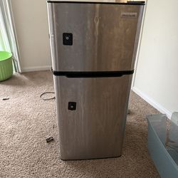 Mini fridge