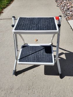step stool
Polder
foldable
metal
maximum capacity: 225 lbs(102 kg)
19x19x18H"
$7