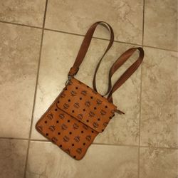 MCM Men’s Crossover