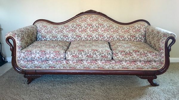 FREE Victorian gooseneck couch for Sale in Richardson, TX - OfferUp