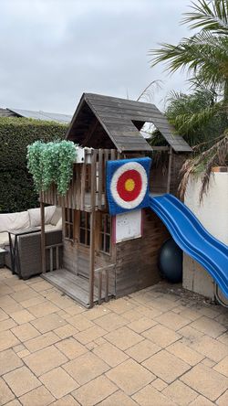 Play house with loft FREE