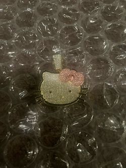 HELLO KITTY PENDANT