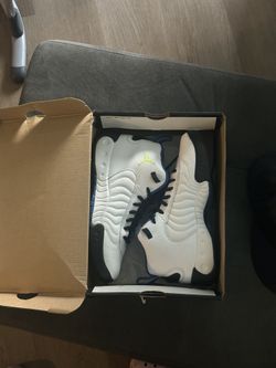 Youth Size Jordan’s Sz 7Y
