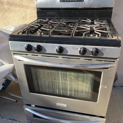 Frigidaire Stove & Oven