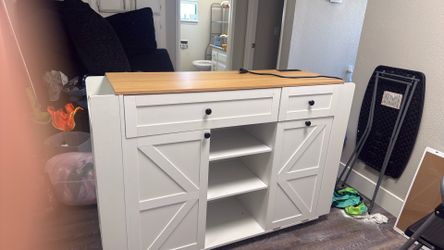 Kitchen island