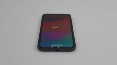 Apple iPhone 11 - 128 GB - Black (Carrier Unlocked)