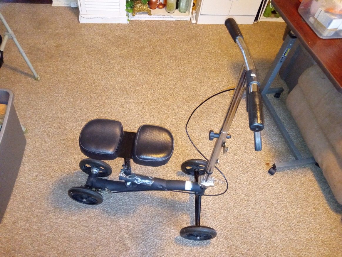 Drive Medical Dual Pad Steerable Knee Walker (Retails For $200)