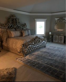 Bedroom set