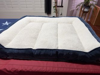 Large Dog Bed with Sherpa Interior