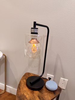 Clear glass lamp
