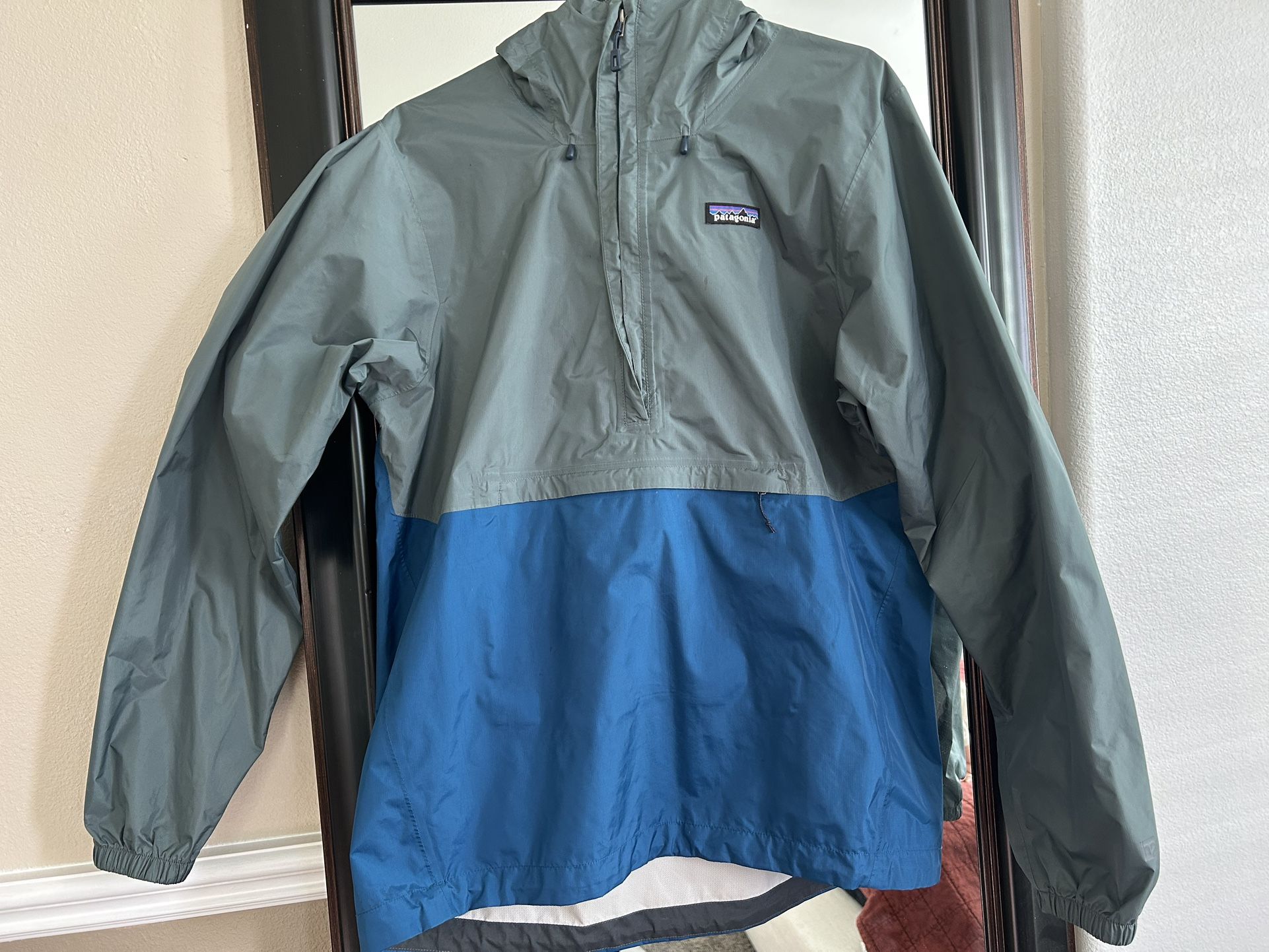 Men’s Patagonia Windbreaker Jacket