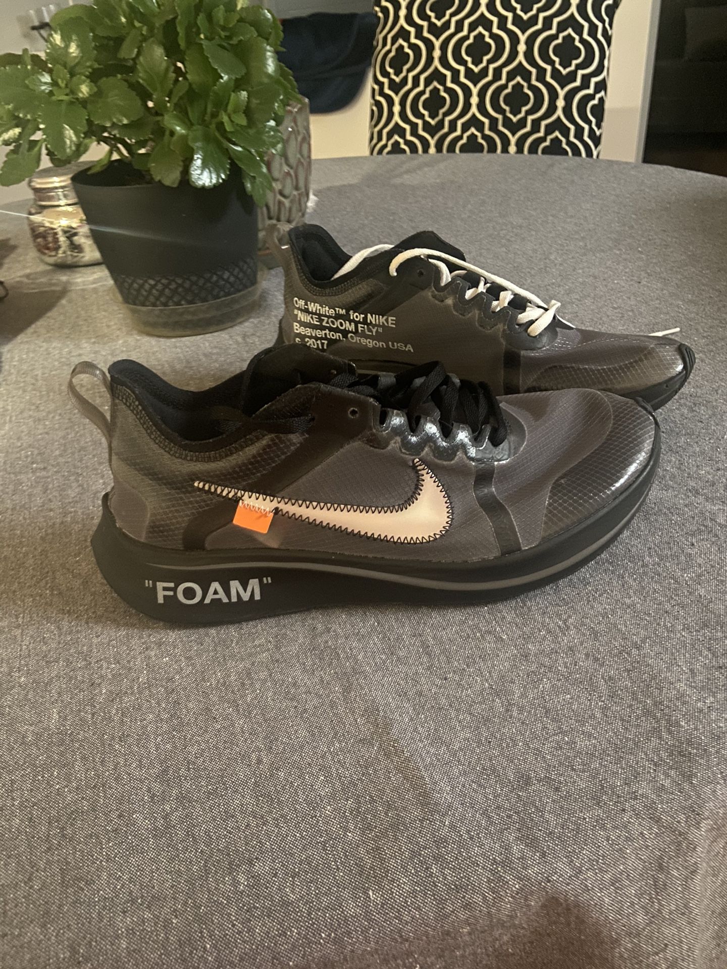 Off White Zoom Fly Size 9.5