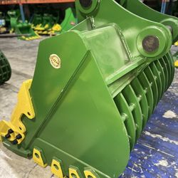 Heavy Duty Skeleton Bucket 48" inches Bolt on Edge and Side Cutter for CAT320 or Similar Machine. 
