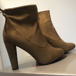 Olive Faux Suede Booties; Size 7