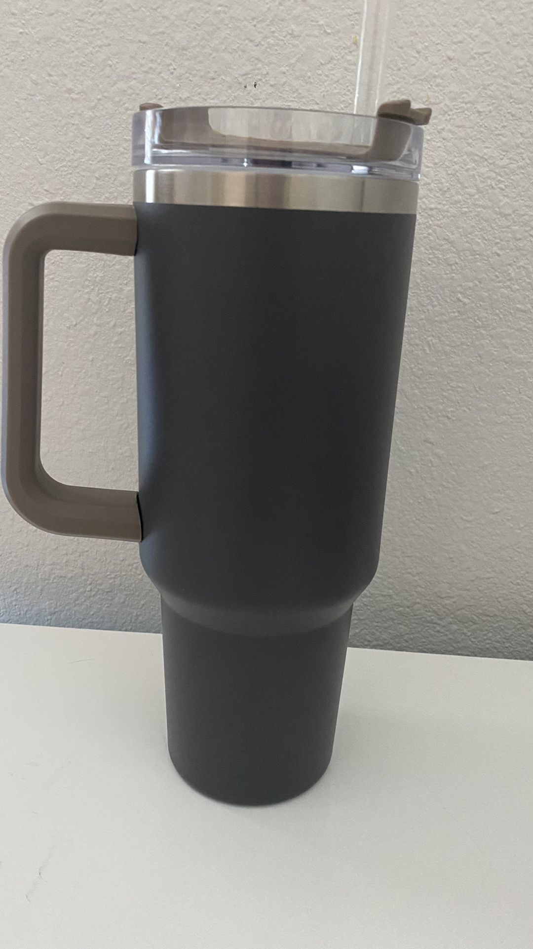 Stanley 30oz Quencher H2.0 FlowState Tumbler Chambray Blue for Sale in  Glendale, AZ - OfferUp