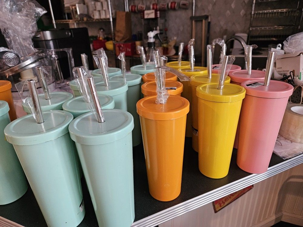 Stainless TUMBLER WITH STRAW