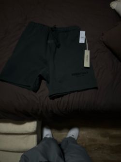 essential shorts small