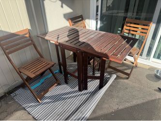 Outdoor table and chairs