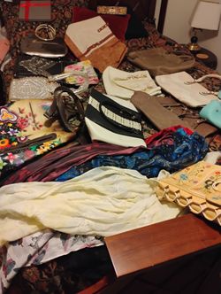 Purses Shoes And Dresses 