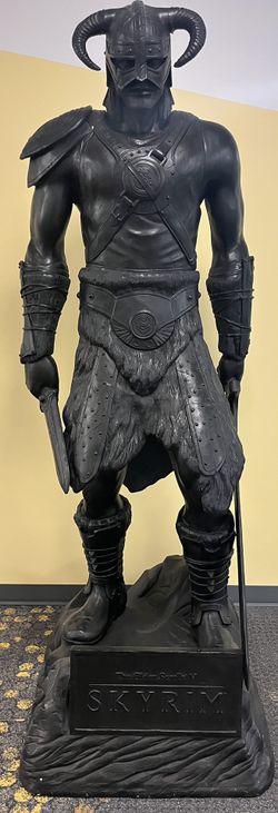 Skyrim Dragonborn 7ft Statue