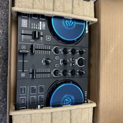 Numark Party Mix DJ Controller 