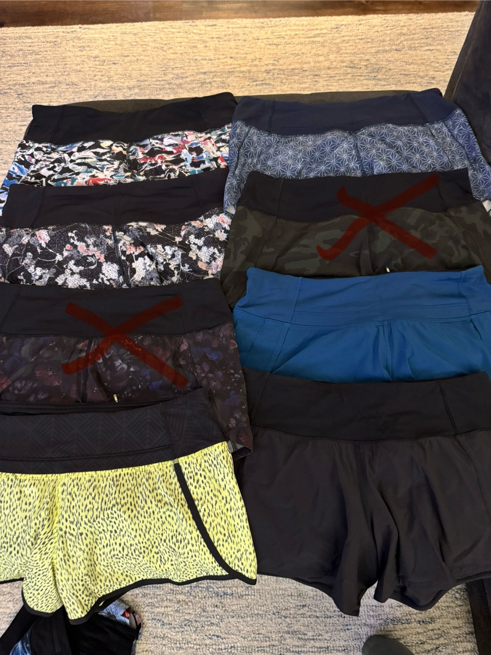Lululemon Run Shorts - Size 6 Lot