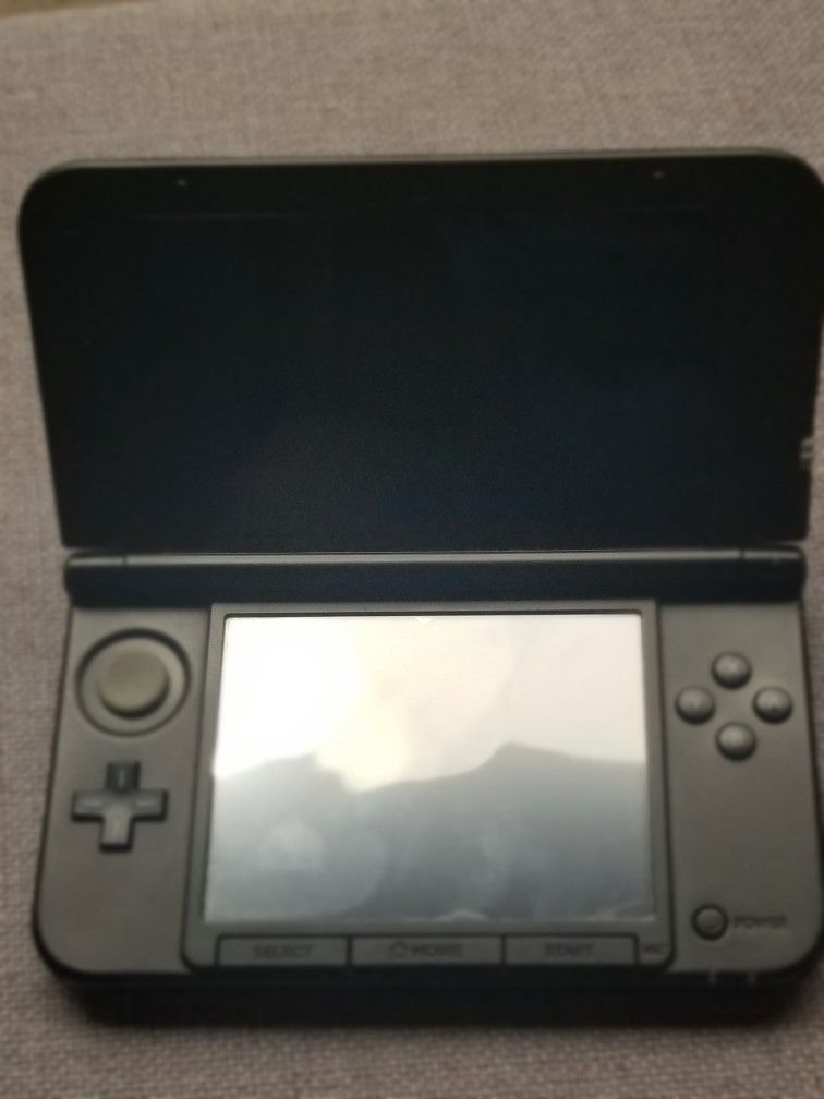 *Limited Edition* Super Mario Bros. 2 Gold 3DS XL