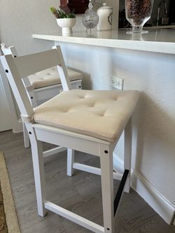 Set of 2 White Wood Bar Stool with Back