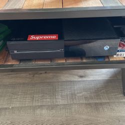 Xbox One  W/ 3 Controllers 