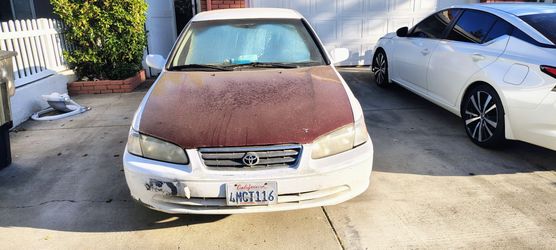 2000 Toyota camry