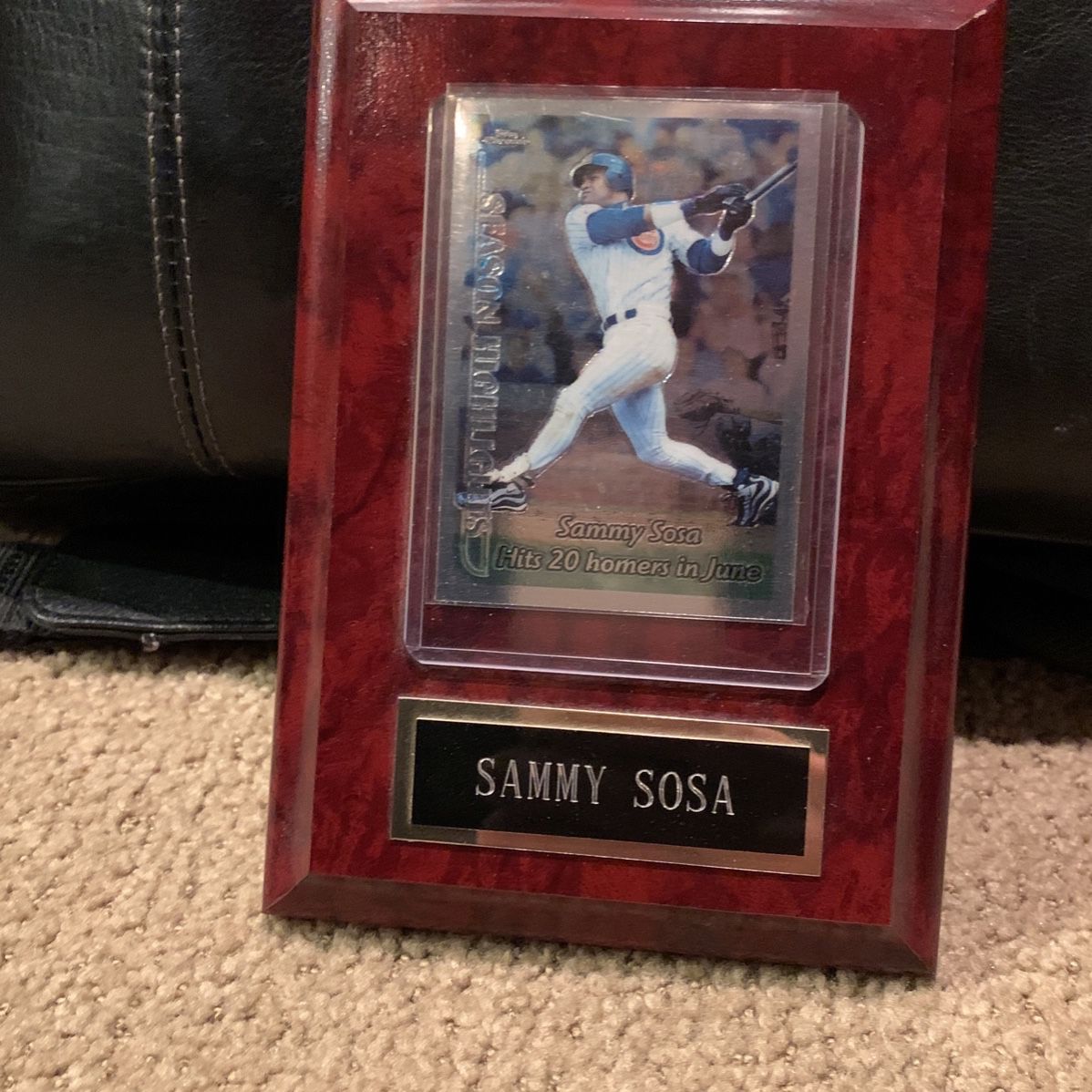 Sammy Sosa Plaque & Cubs Baseball Card
