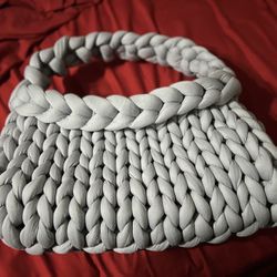 Hand knit chunky yarn tote