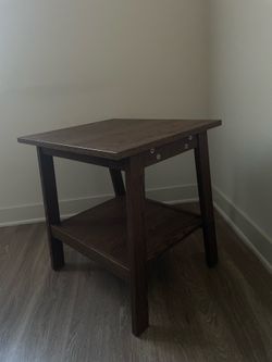 Selling 2 nightstand / bedside table