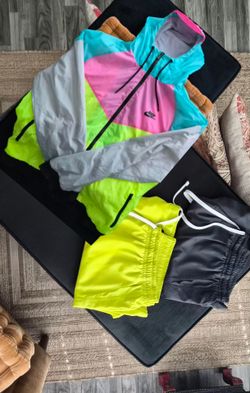 Nike Windrunner Jacket & 2 Shorts XL