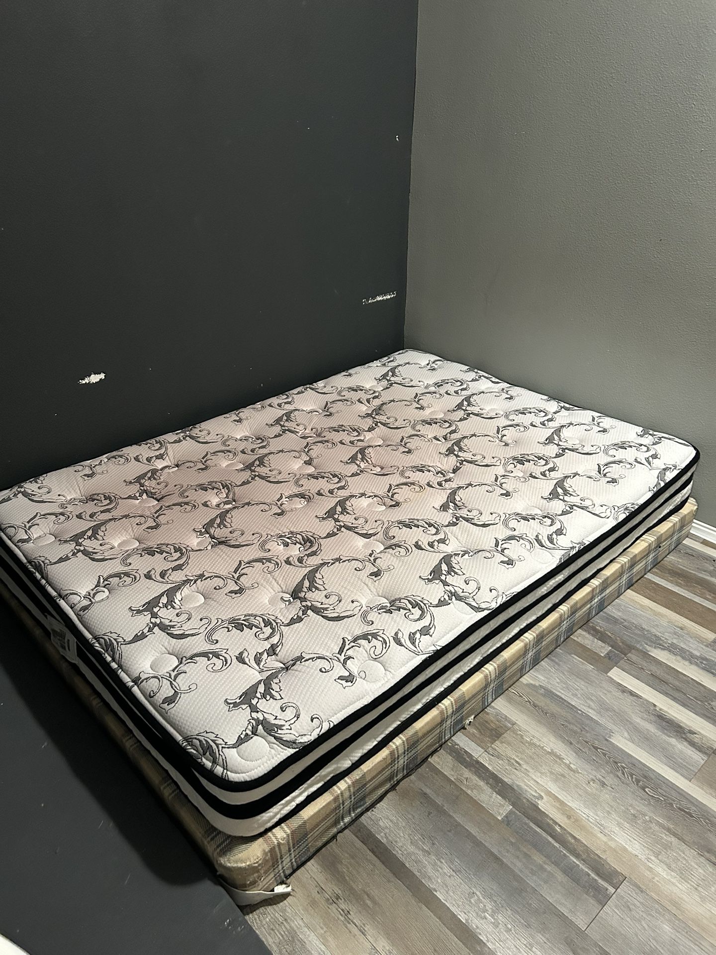 Bed Mattress (Full Size)