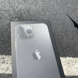 Apple iPhone 13 Pro Max Graphite New Sealed $1550 I Also Have 12 Pro Max New Sealed $1250 I Can Meet You Now 