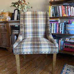 Chair With Velvet Back