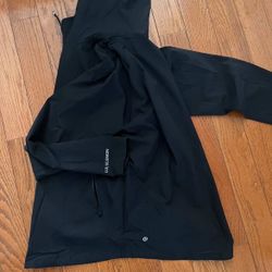 Lululemon Black Windbreaker 