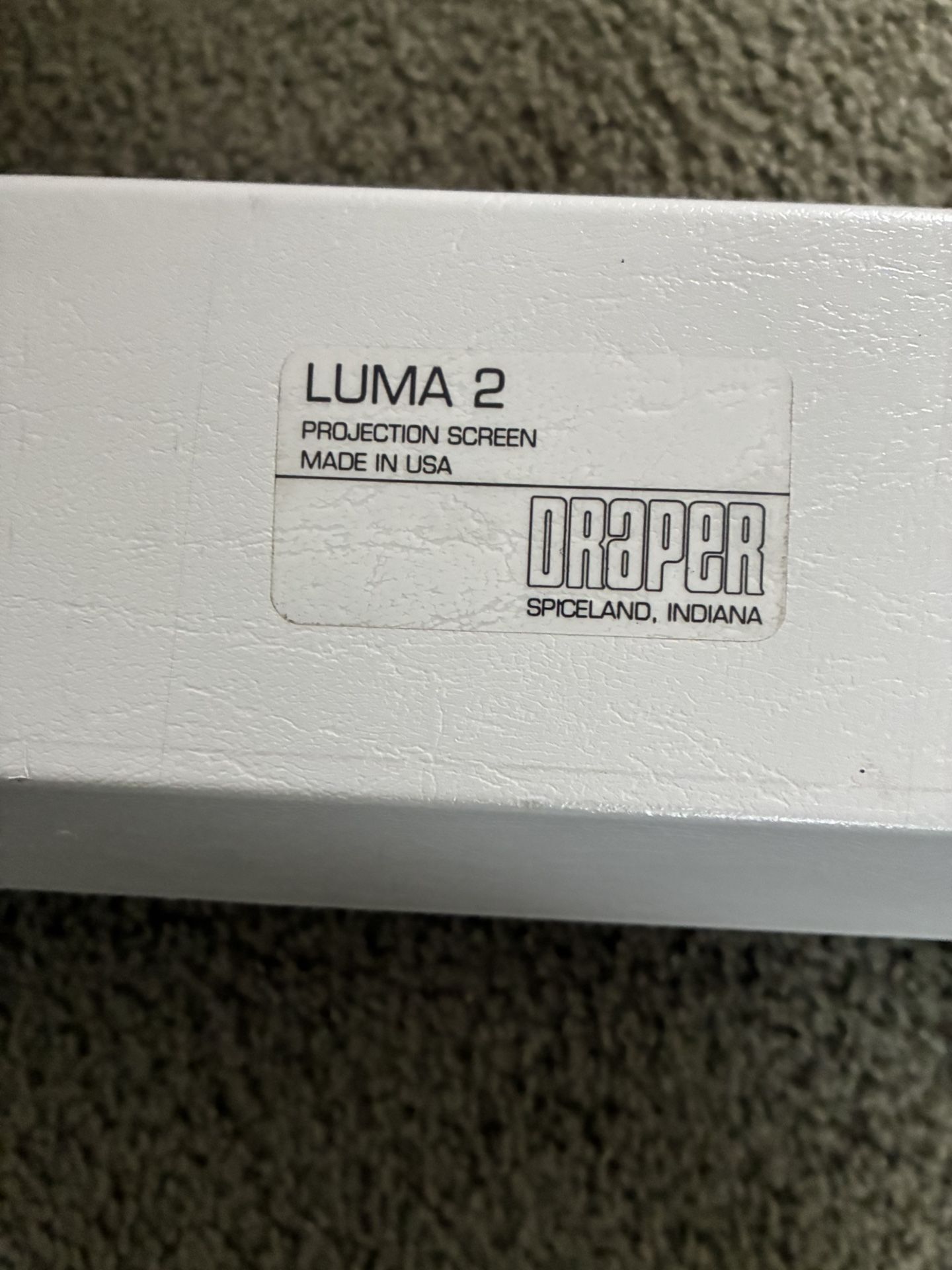 8 foot projection screen