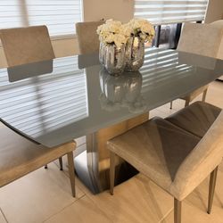 Extending Dining Table for Sale – Seats 6 to 8