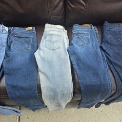 Levi's 