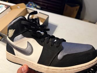 Air Jordan 1 Mid SE