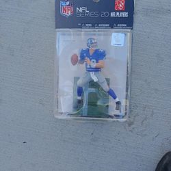 NFL Series 20 Eli Manning Figurine