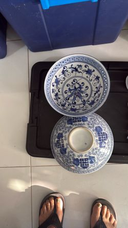 Large Ceramic Chinese Blue & White Bowls