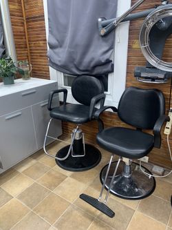 Beauty Shop Chairs 100 .00 Each 