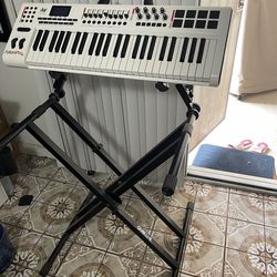 Quik-Lok Two Tier Heavy Duty X Keyboard Stand