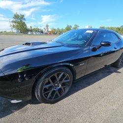 2017 Dodge Challenger R/T Plus Shaker