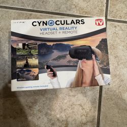 Cynoculars Virtual Reality Headset and Wireless Remote